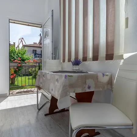 Top Central Apartments Appartamento Pola