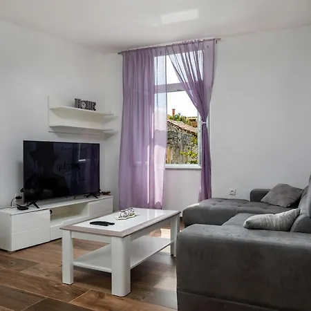 Top Central Apartments Appartamento Pola